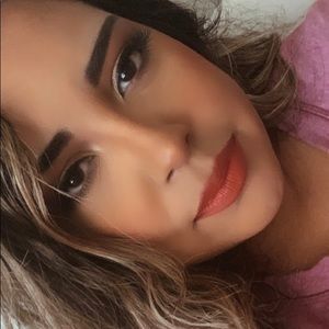 Meet your Posher, Mayra